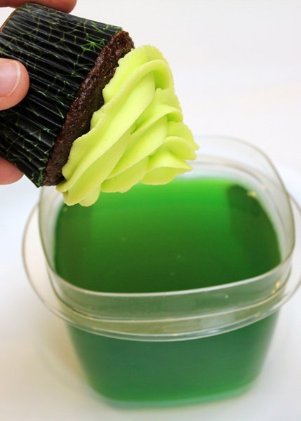 Glow in the dark cupcake frosting